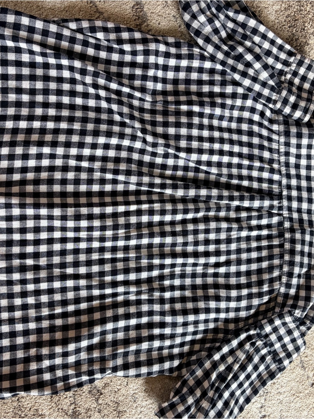 Old Navy Black and White Gingham Button-Down Shirt - Picture 6 of 7